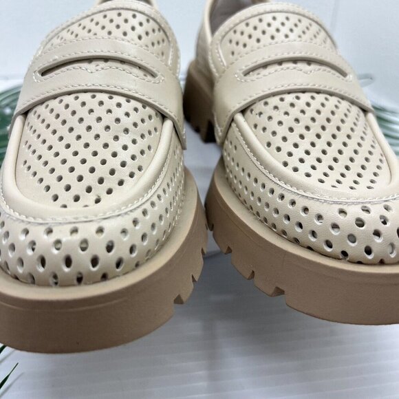 Dolce Vita Ersula Ivory Ecru Perforated Moc Toe Chunky Lug Loafer Size 6.5 NWOB - Picture 4 of 12